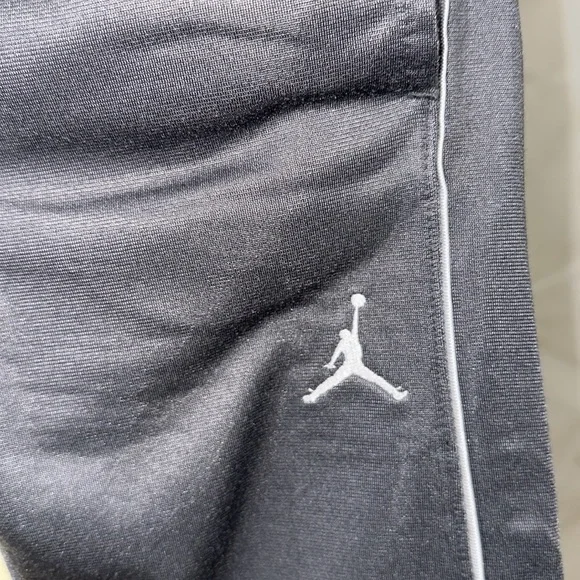Air Jordan track pants size 4 - Picture 2 of 4